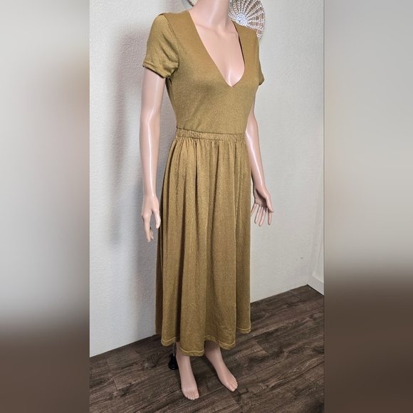 Free People Beach Audrina Maxi dress. Size Medium - Picture 7 of 10
